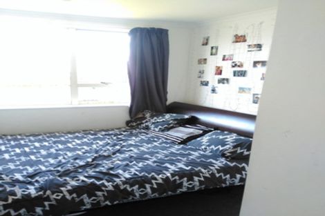 Photo of property in 4 Waldos Way, Mangere, Auckland, 2022