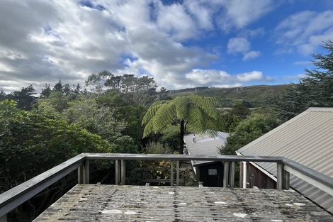 Photo of property in 11 Richmond Hill, Glenside, Wellington, 6037
