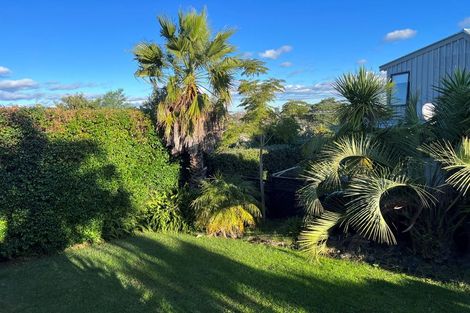 Photo of property in 1/15 Sunnynook Road, Forrest Hill, Auckland, 0620