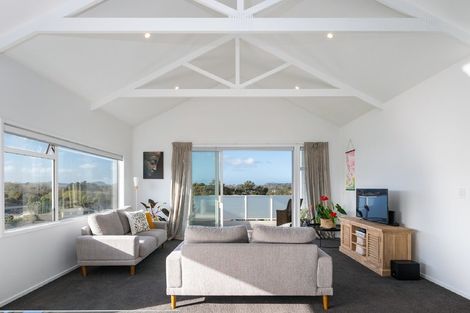 Photo of property in 2 Manuka Close, Mangawhai, 0505