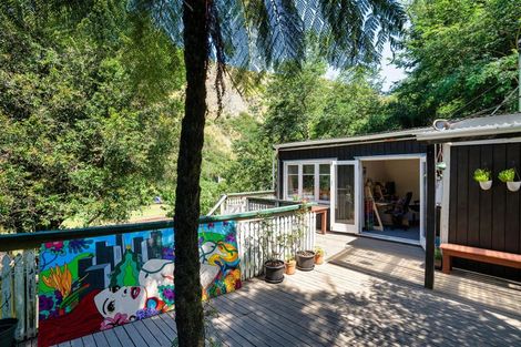 Photo of property in 56 Tilley Road, Paekakariki, 5034