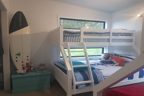 Photo of property in 4b Shoal Beach Road, Aramoana, Omakere, 4271