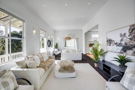 Photo of property in 12 Hadfield Terrace, Bluff Hill, Napier, 4110