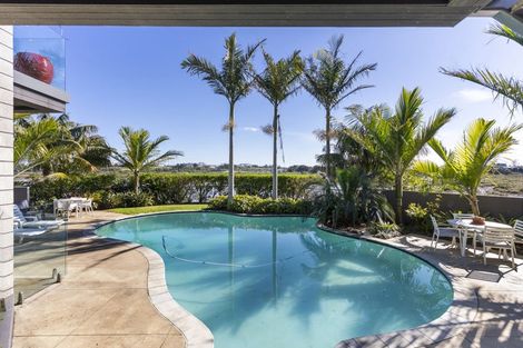 Photo of property in 53 Walter Street, Hauraki, Auckland, 0622