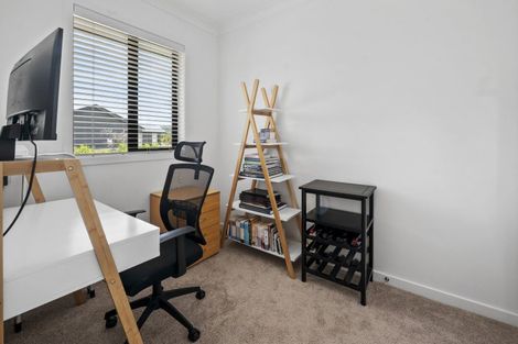 Photo of property in 12 Lancewood Way, Kinloch, Taupo, 3377