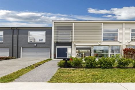 Photo of property in 10 Couldrey Crescent, Red Beach, 0932