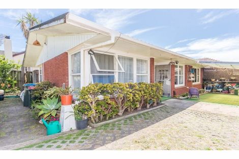 Photo of property in 1/1257 Dominion Extension, Mount Roskill, Auckland, 1041