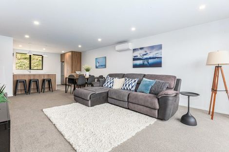 Photo of property in 43 Oakum Road, Whitby, Porirua, 5024