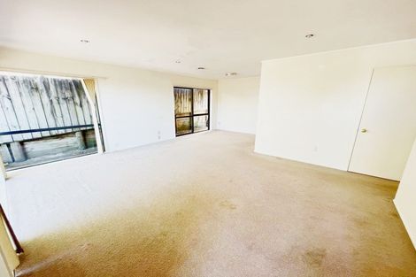 Photo of property in 19 Earnslaw Crescent, Clover Park, Auckland, 2019