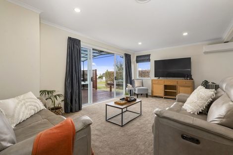 Photo of property in 2 Paterson Grove, Pukehangi, Rotorua, 3015