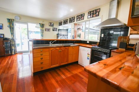 Photo of property in 4 Paparoa Station Road, Paparoa, 0571