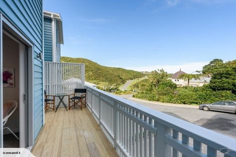 Photo of property in 12a Rarangi Way, Owhiro Bay, Wellington, 6023