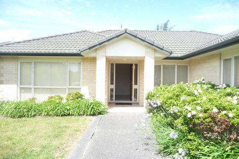 Photo of property in 6 Pennygale Close, Flat Bush, Auckland, 2016