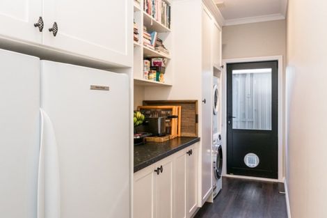 Photo of property in 7 Pelorus Avenue, Poraiti, Napier, 4112