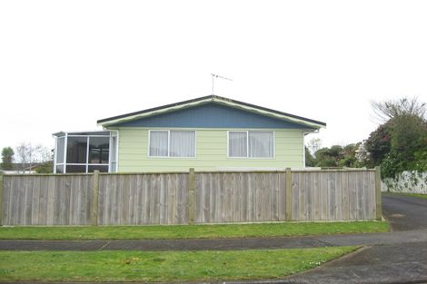 Photo of property in 19 Hickford Place, Okato, 4335