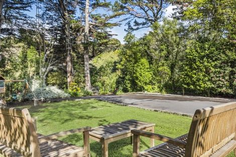 Photo of property in 12a Hobbs Road, Matakatia, Whangaparaoa, 0930