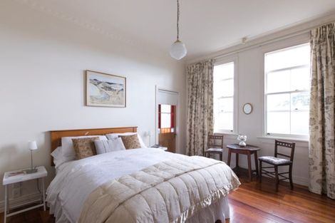 Photo of property in 42 Queen Street, Northcote Point, Auckland, 0627