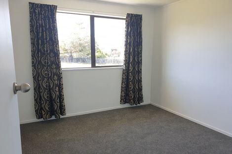 Photo of property in 42 Parakai Avenue, Parakai, 0830