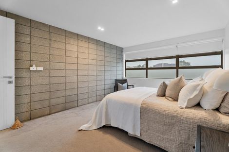 Photo of property in 1 Endymion Place, Half Moon Bay, Auckland, 2012