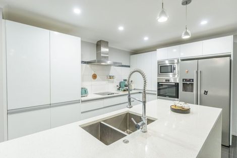 Photo of property in 202 Westchester Drive, Churton Park, Wellington, 6037