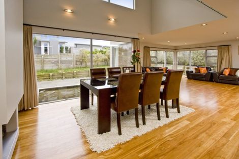 Photo of property in 3 Harrowglen Drive, Northcross, Auckland, 0632