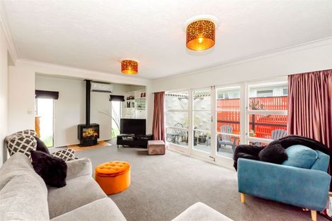 Photo of property in 43 Walton Road, Paraparaumu Beach, Paraparaumu, 5032