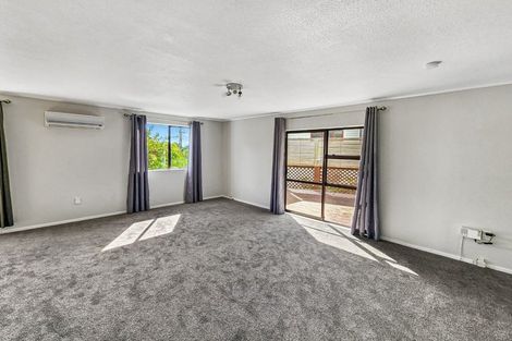 Photo of property in 154 Sievers Grove, Cannons Creek, Porirua, 5024