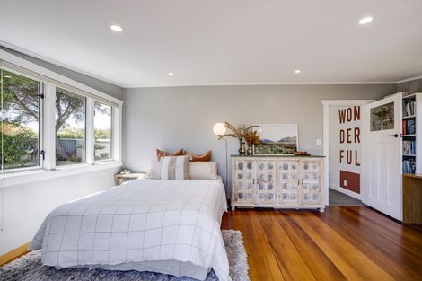 Photo of property in 23 Petane Road, Bay View, Napier, 4104