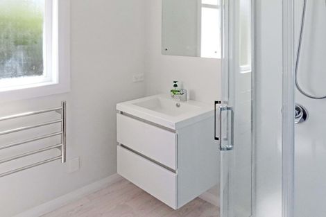 Photo of property in 17 Saint Ronans Avenue, Waterloo, Lower Hutt, 5011