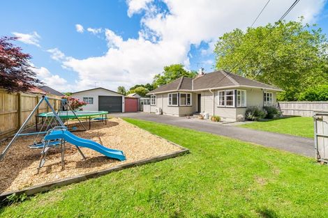 Photo of property in 2 Holdsworth Avenue, Trentham, Upper Hutt, 5018