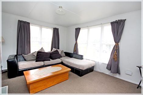 Photo of property in 13 Hinemoa Street, Levin, 5510