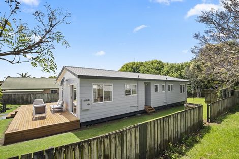 Photo of property in 24 Taihiki Road, Clarks Beach, 2122