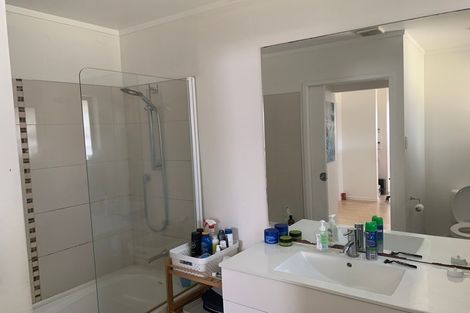 Photo of property in 2/42 Mirrabooka Avenue, Botany Downs, Auckland, 2010