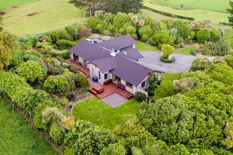 Photo of property in 89 Tape Road, Hillsborough, New Plymouth, 4372