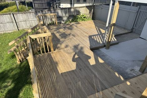 Photo of property in 23 Chatswood Grove, Chatswood, Auckland, 0626