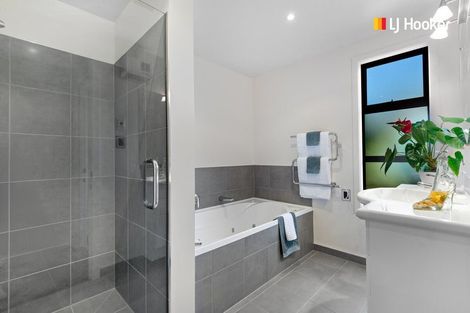 Photo of property in 21a Castle Street, Waihola, Milton, 9073