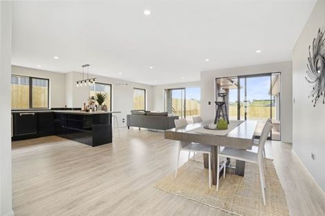 Photo of property in 4 Paiaka Place, Rototuna North, Hamilton, 3210