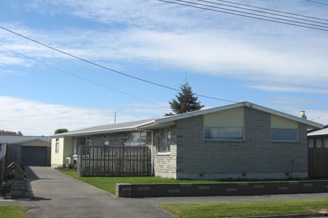 Photo of property in 8 Westerleigh Street, Bishopdale, Christchurch, 8053