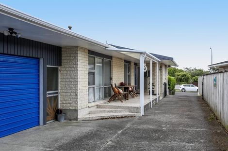 Photo of property in 7 Park Lane, Waitara, 4320