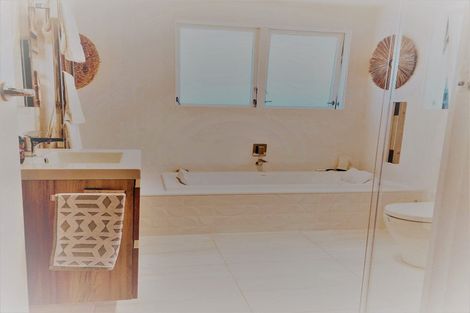 Photo of property in 27 Hona Street, Waikanae Beach, Waikanae, 5036