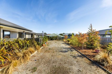 Photo of property in 21 Frye Crescent, Albert Town, Wanaka, 9305