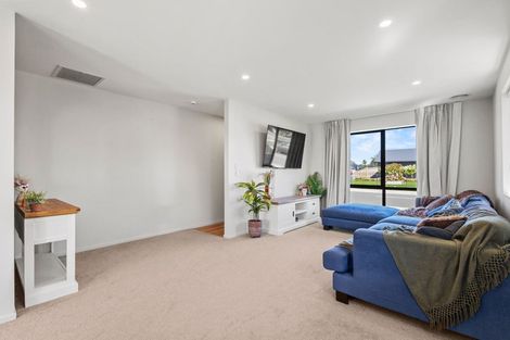 Photo of property in 3 Woodford Avenue, Woodend, 7610