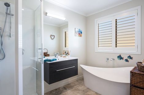 Photo of property in 184 Horton Road, Tasman, Upper Moutere, 7173