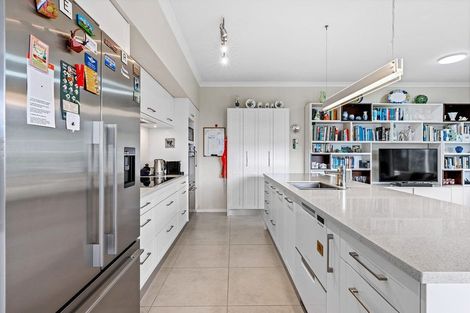 Photo of property in 61 Panorama Heights, Orewa, 0931