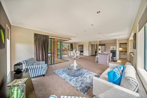 Photo of property in 131 Foster Road, Kumeu, 0891
