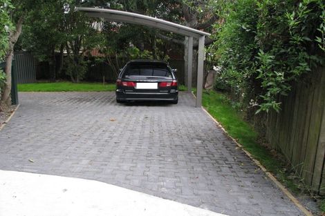 Photo of property in 14 Binda Place, Botany Downs, Auckland, 2010