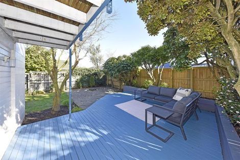 Photo of property in 1/143a Weston Road, St Albans, Christchurch, 8052