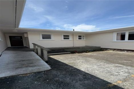 Photo of property in 7 Truby King Street, Merrilands, New Plymouth, 4312