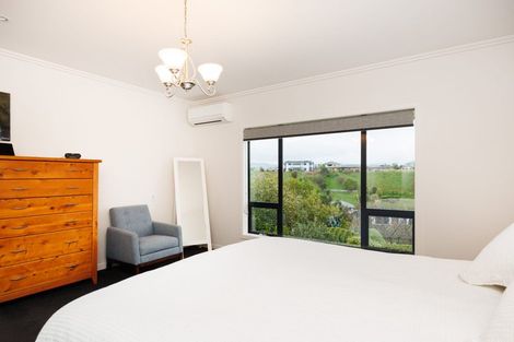 Photo of property in 7 Vaucluse Heights, Fitzherbert, Palmerston North, 4410