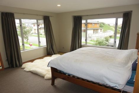 Photo of property in 71 Amesbury Drive, Churton Park, Wellington, 6037